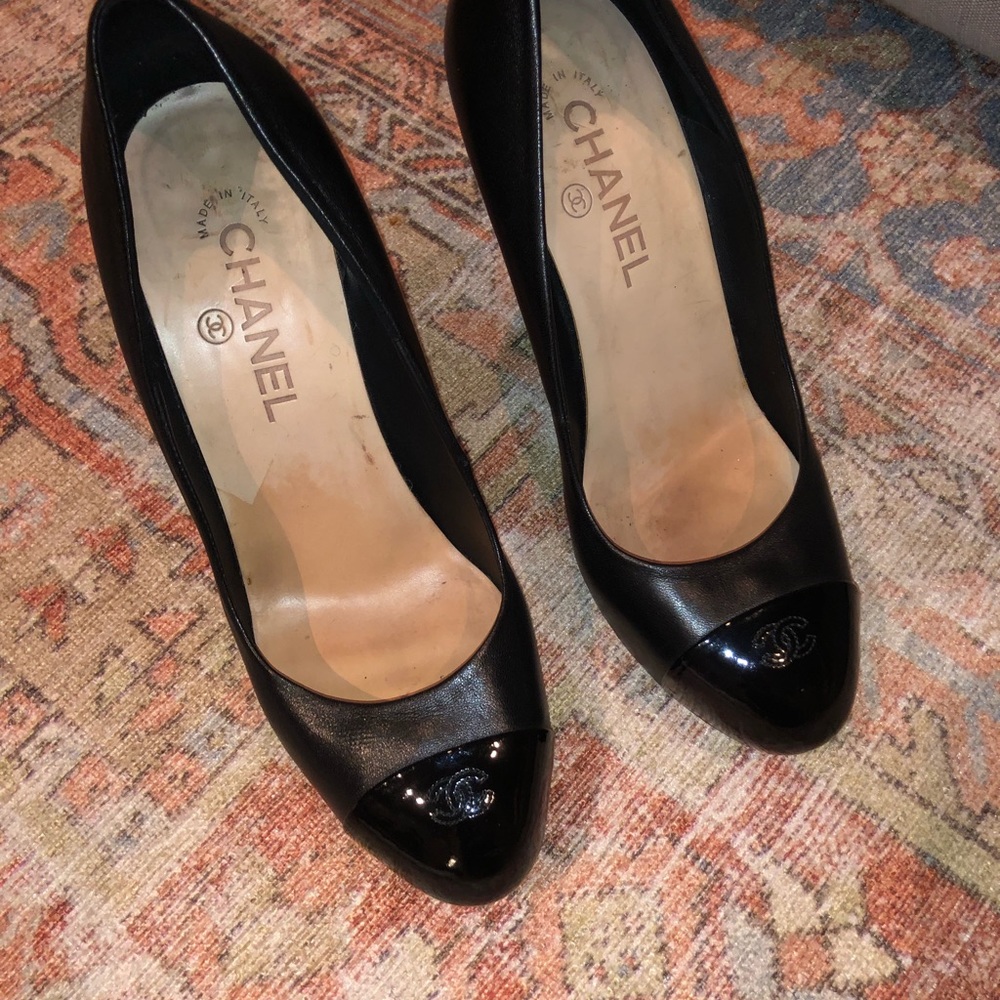 Chanel 2012 Pumps